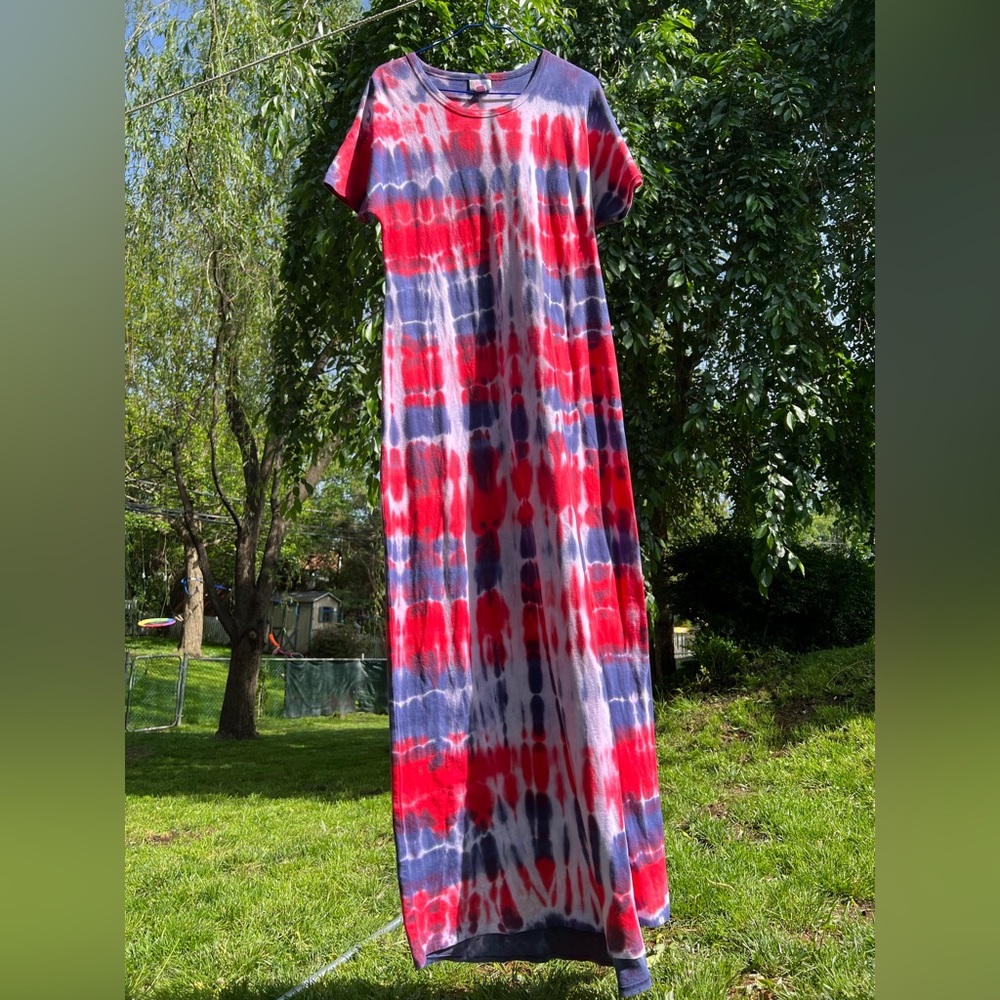 LuLaRoe Tie-Dye T-Shirt Maxi Dress